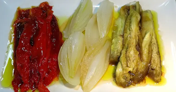 La ricetta tradizionale dell'escalivada