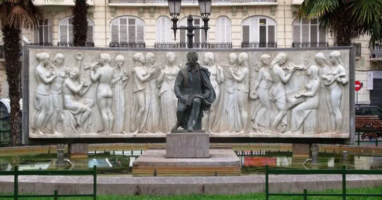 Fontana del Maestro Serrano